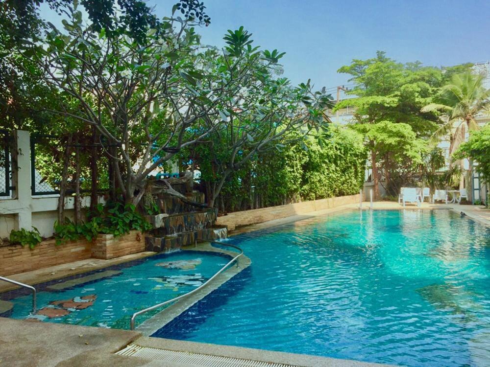 Baan Klang Condo Hotel Хуа Хин Екстериор снимка