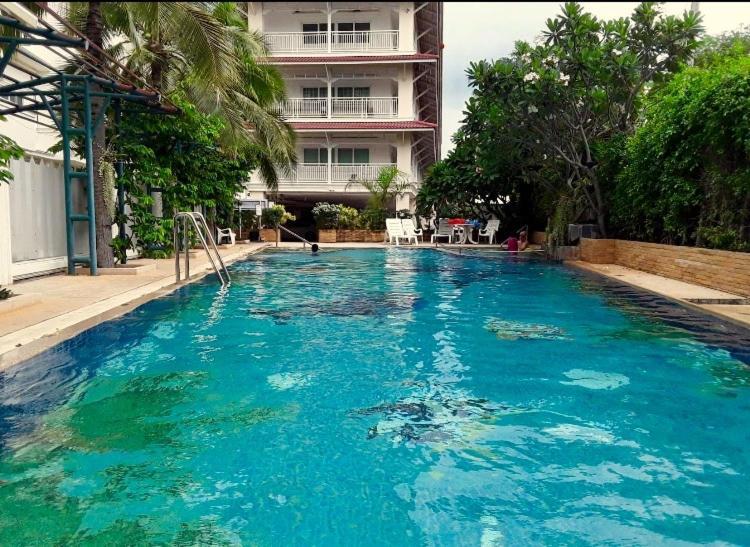 Baan Klang Condo Hotel Хуа Хин Екстериор снимка