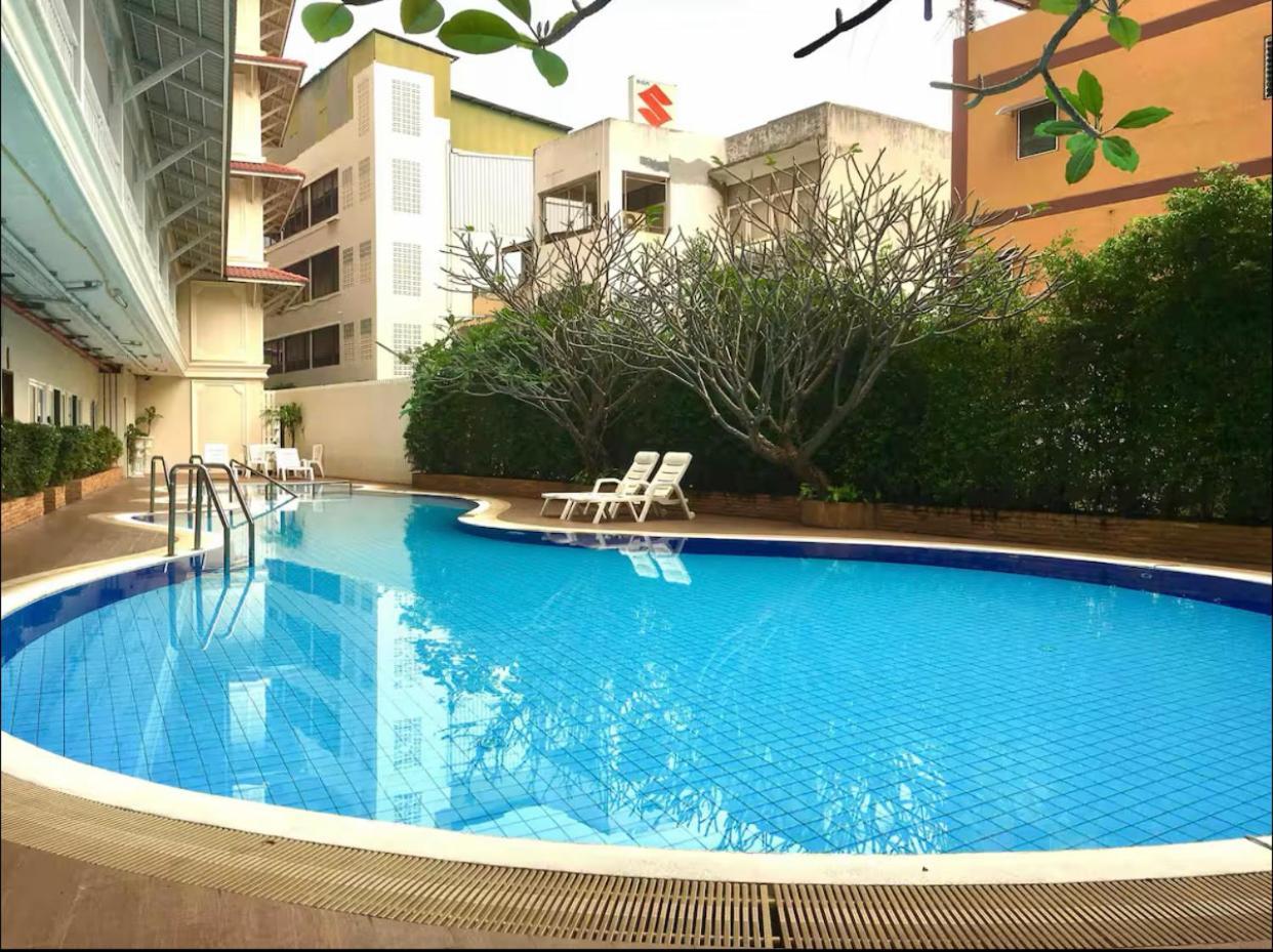 Baan Klang Condo Hotel Хуа Хин Екстериор снимка