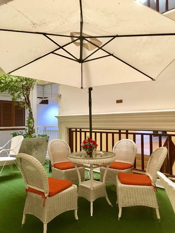 Baan Klang Condo Hotel Хуа Хин Екстериор снимка