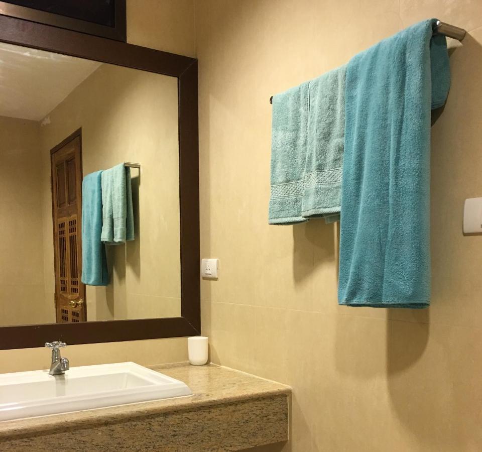Baan Klang Condo Hotel Хуа Хин Екстериор снимка